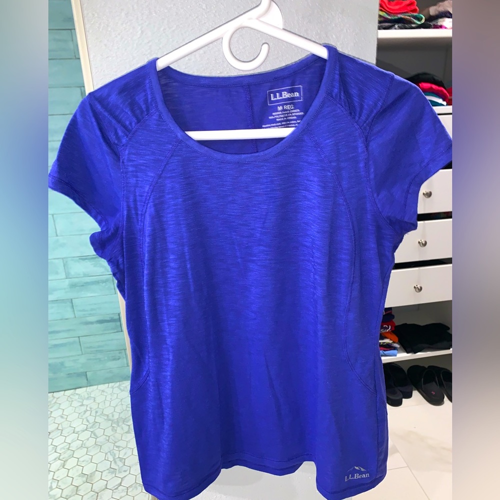 LlBean Ladies Athletic T Shirt Medium